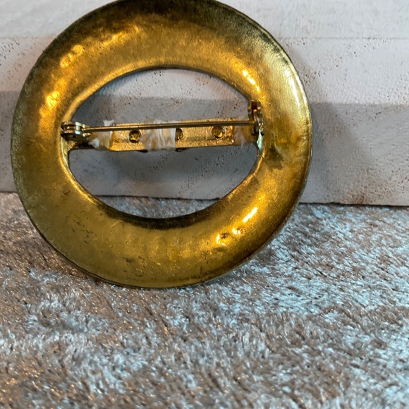 Vintage Hammered Brass Circular Buckle Style Scarf Slide - Picture 3 of 4